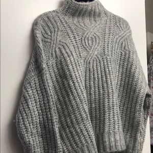 Big comfy grey sweater Aerie size small NWT